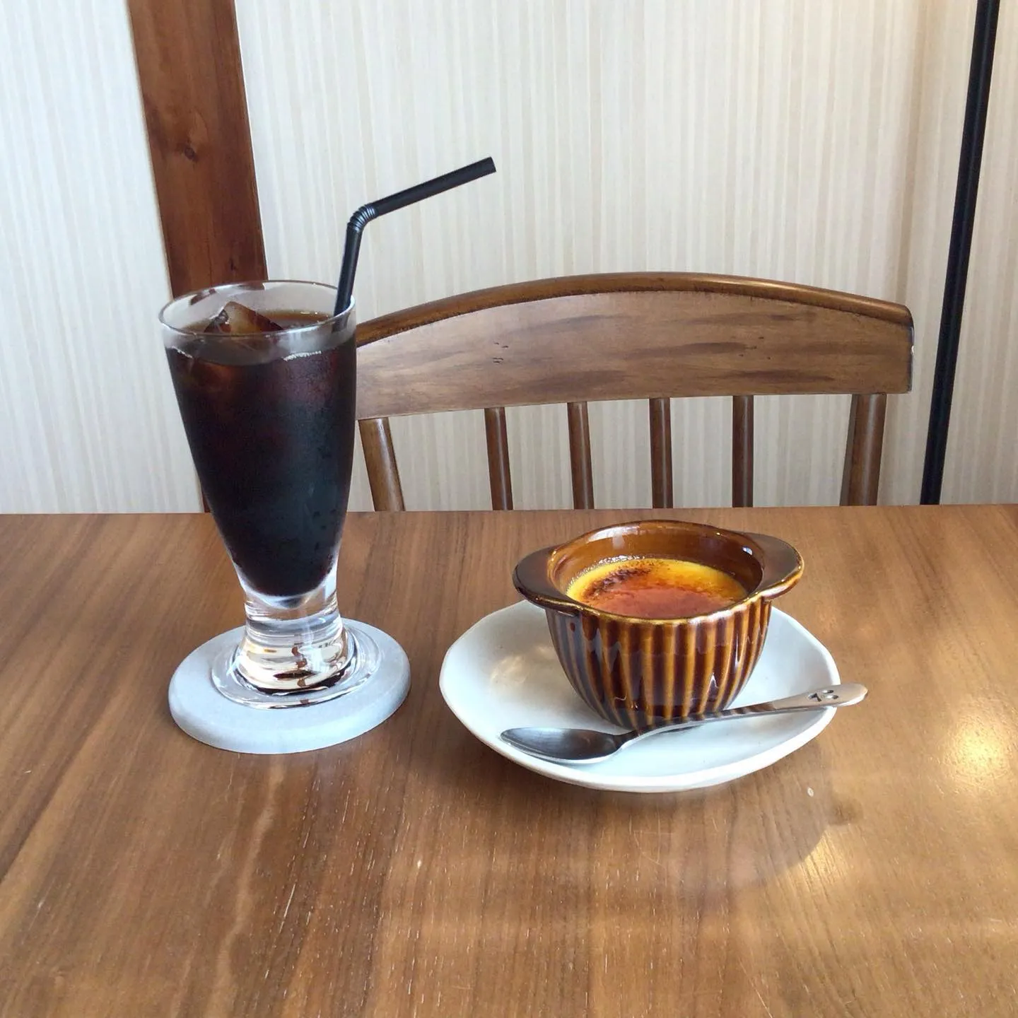 カフェ まるたの店内 2